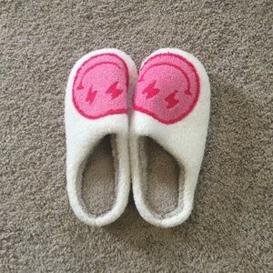 SHEIN Women’s Cartoon Face Graphic Pink Corduroy Fashion Bedroom Slippers - 7.5